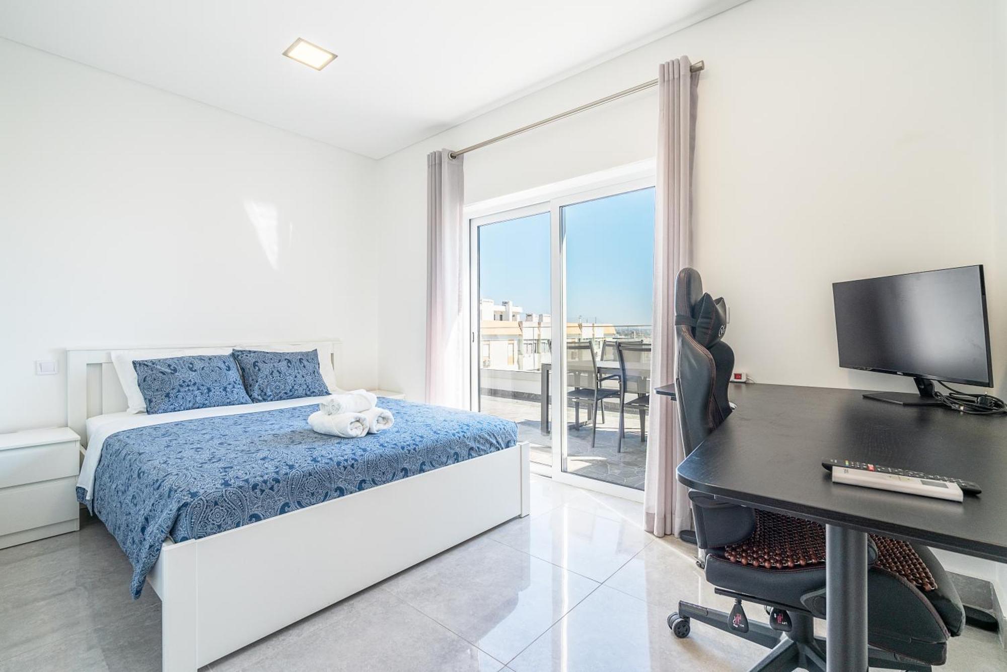 New Luxury Penthouse Beachfront In The Algarve Armacao de Pera Exterior photo
